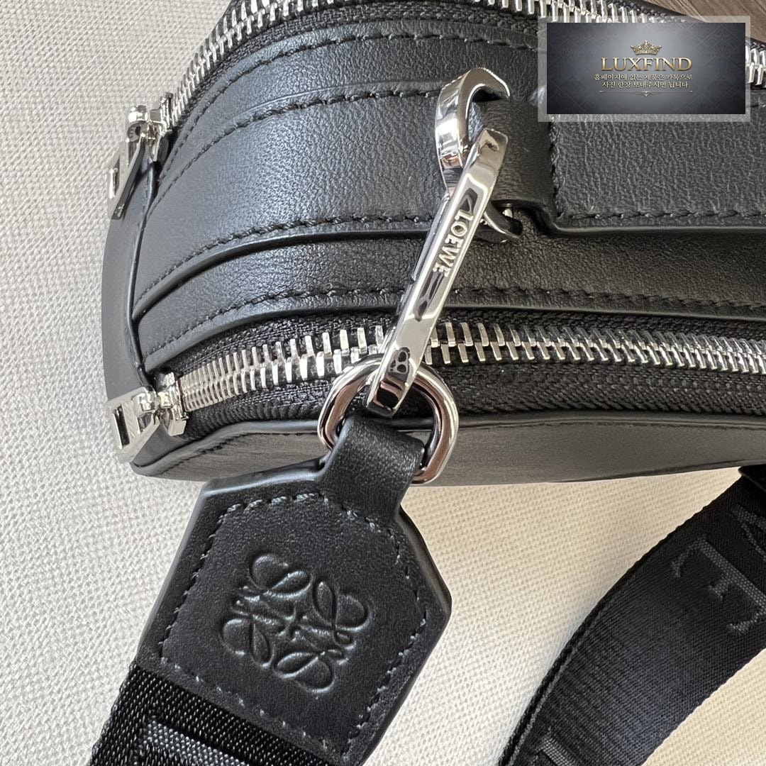 Loewe Camera Shoulder