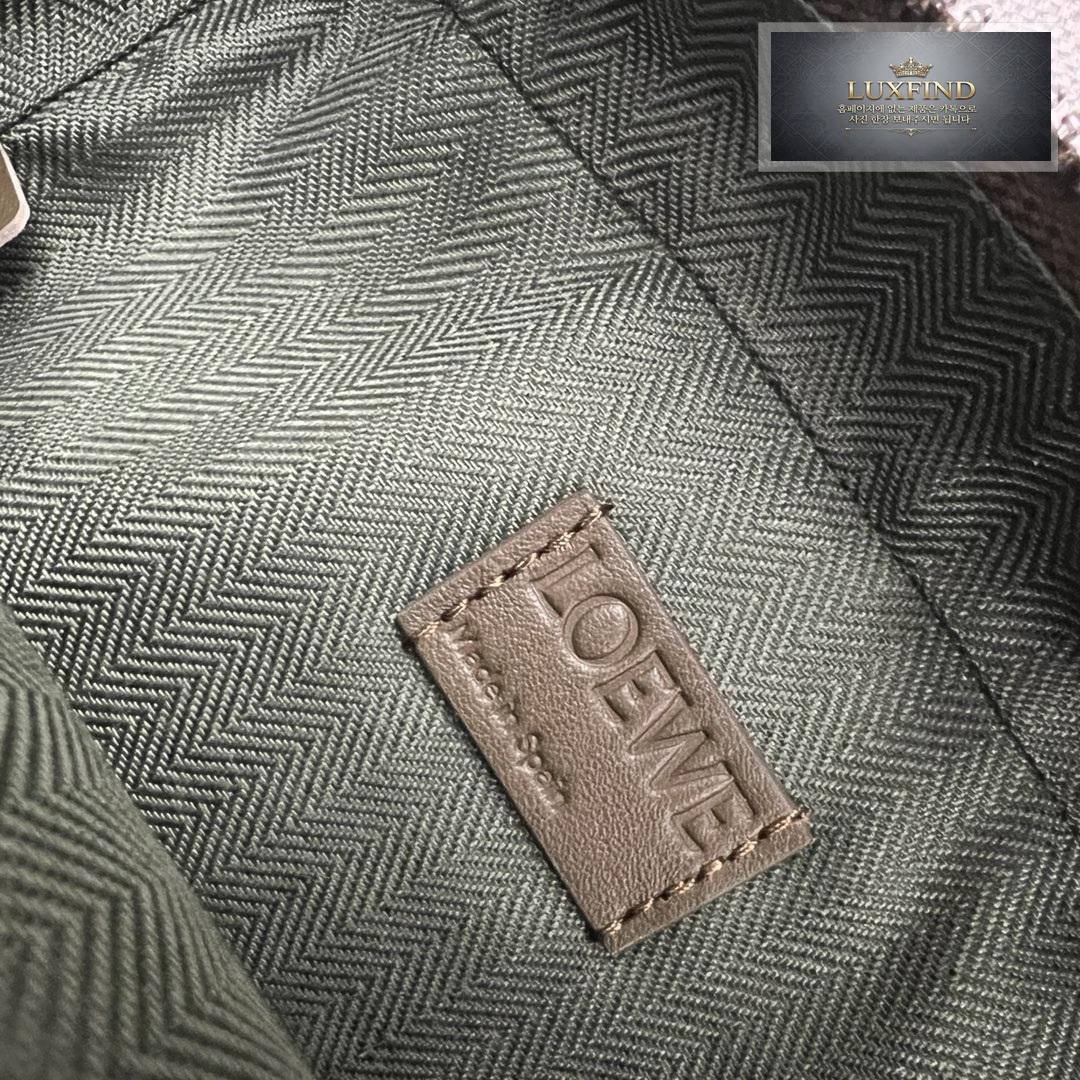 Loewe Camera Shoulder