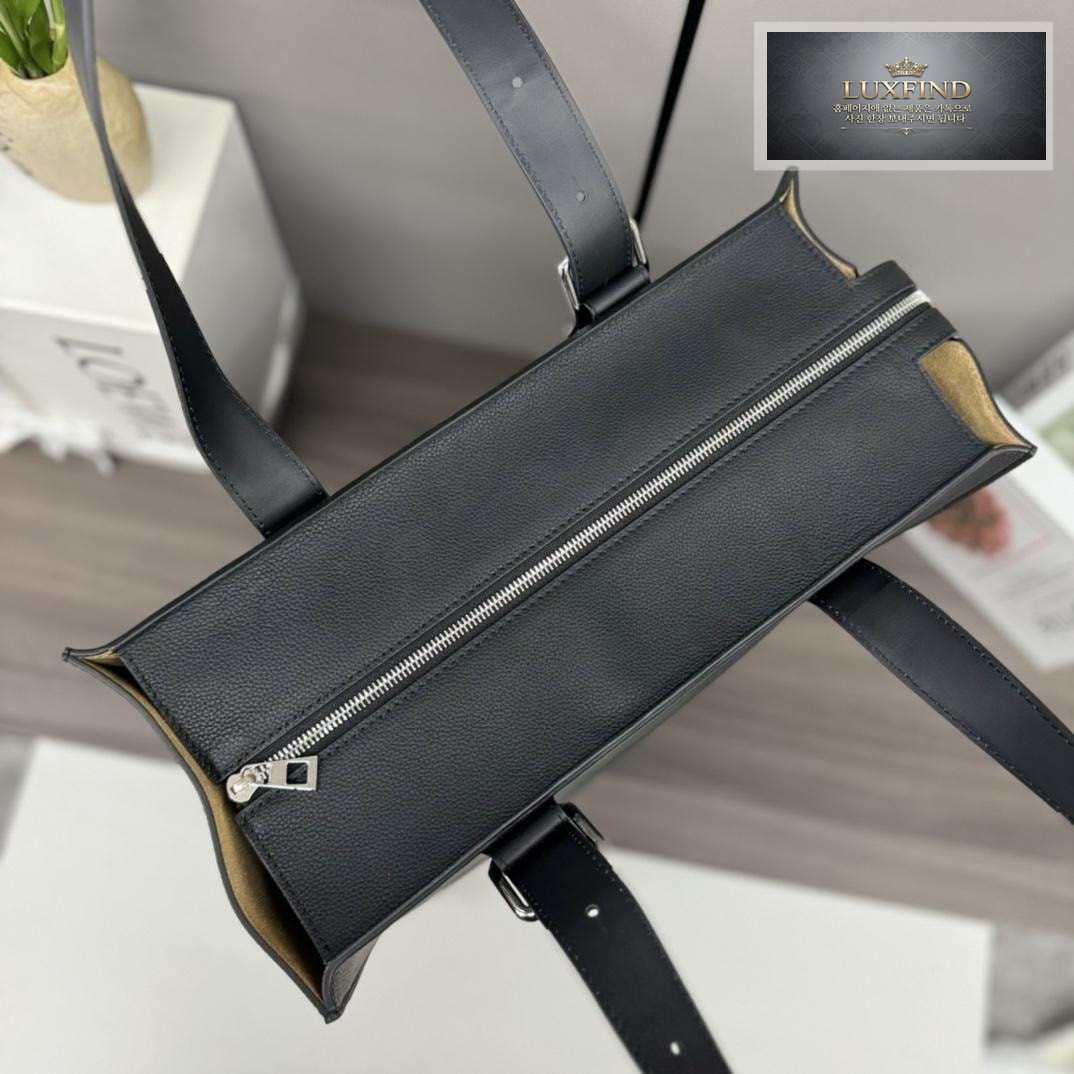Loewe Buckle Zip Tote