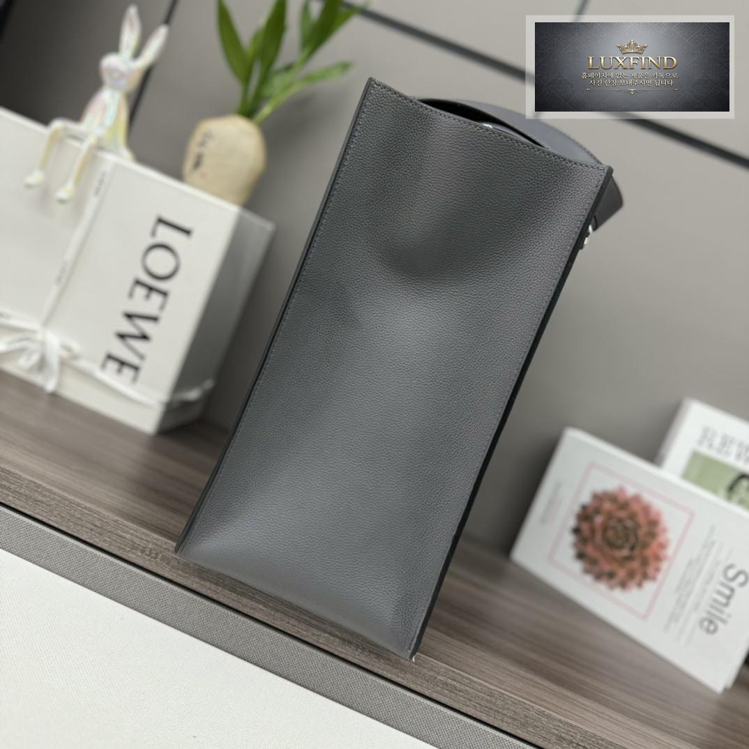 Loewe Buckle Zip Tote