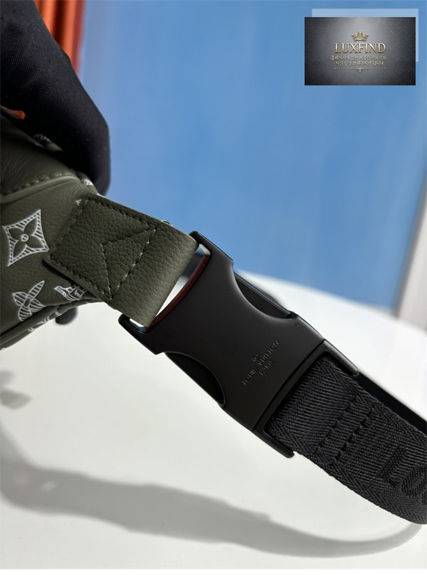 루이비통 디스커버리 범백 그린 쉐도우 모노그램 M12508