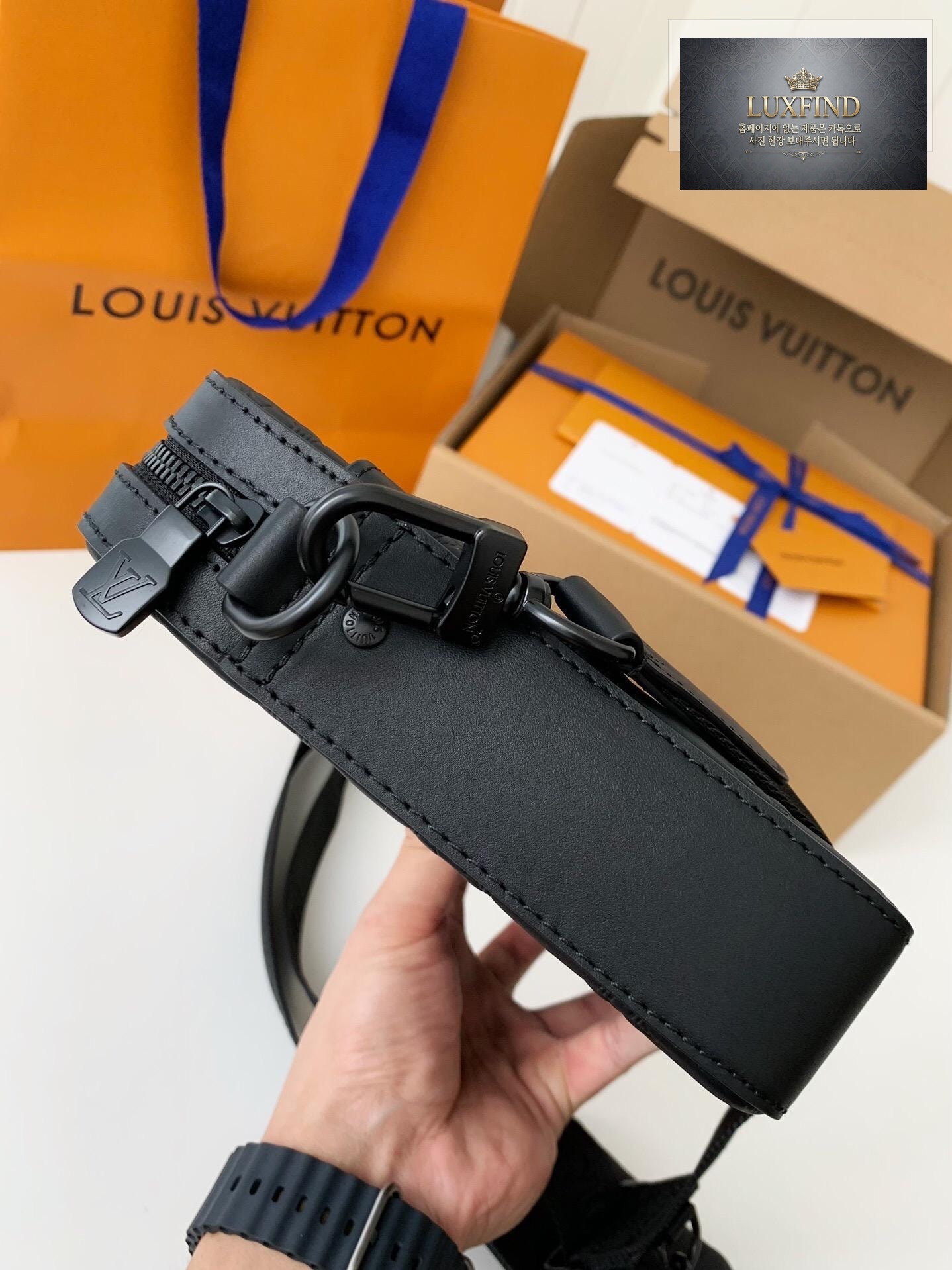 Louis Vuitton Duo Messenger