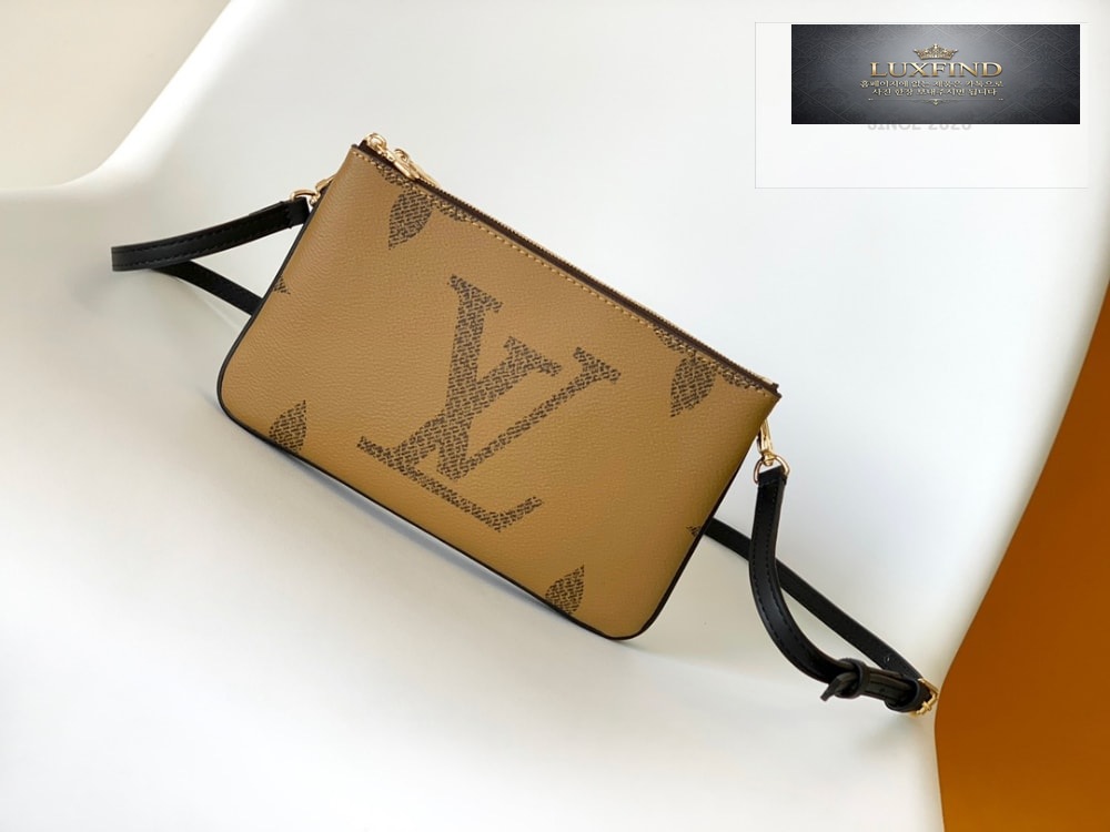 Louis Vuitton Double Zip Pochette
