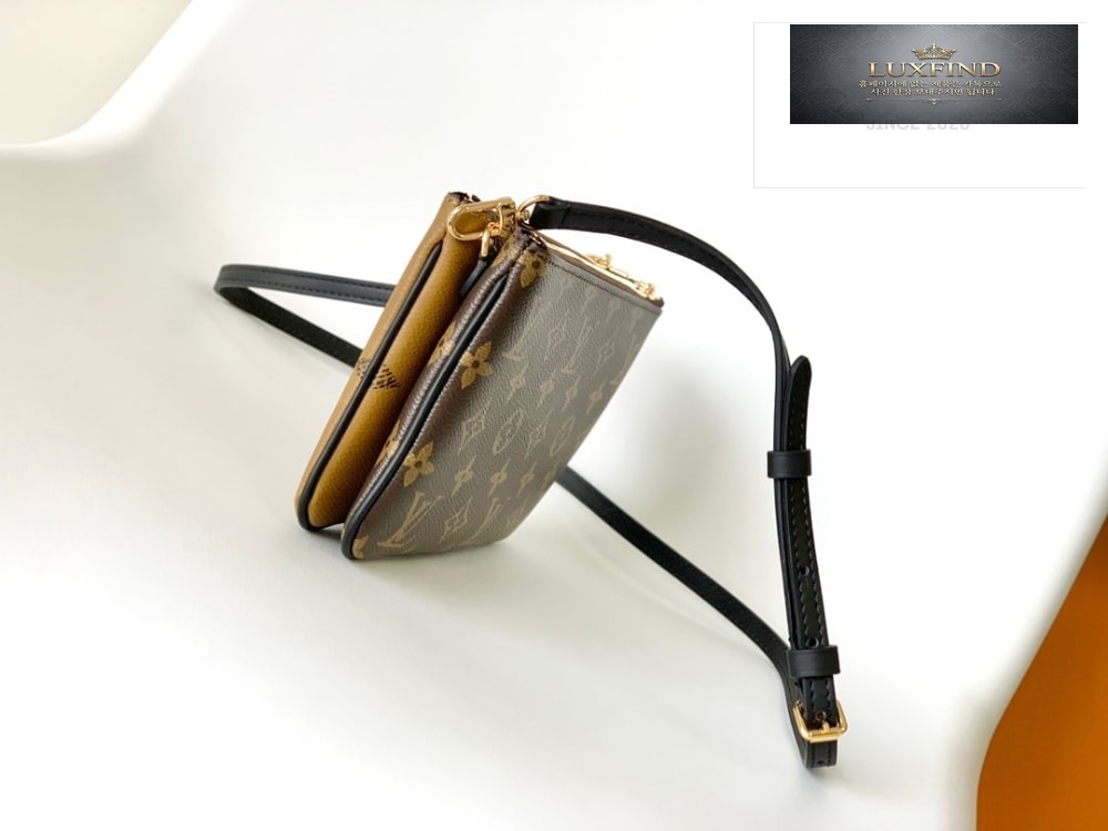 Louis Vuitton Double Zip Pochette