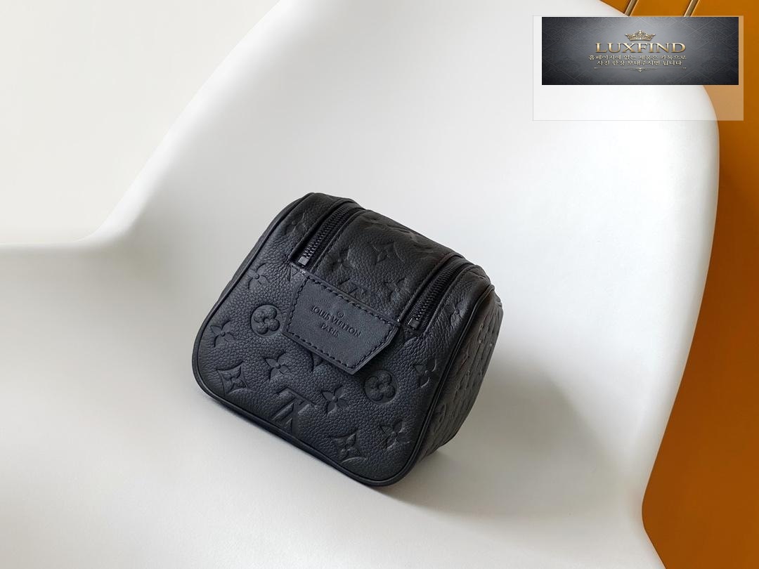Louis Vuitton Dopp Kit