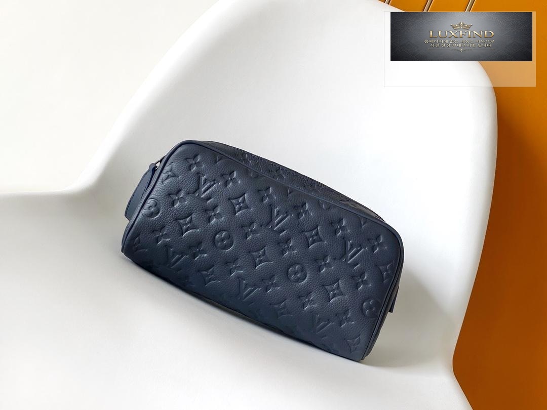 Louis Vuitton Dopp Kit