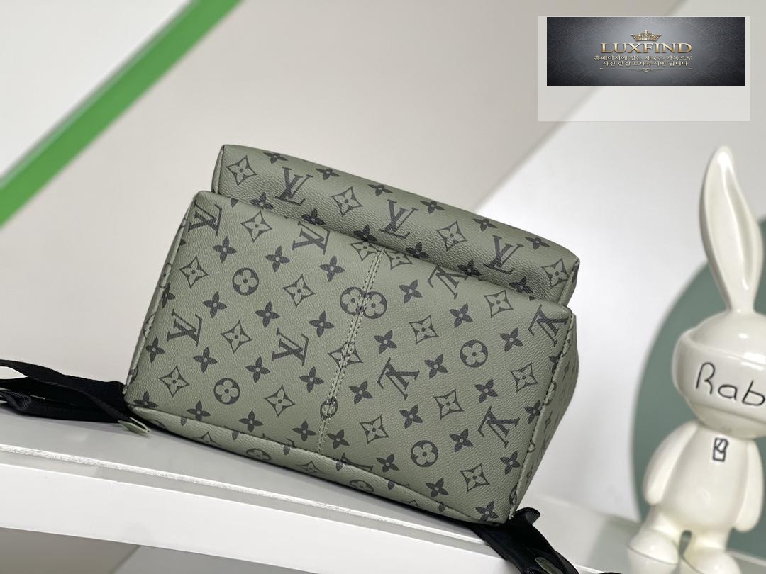 Louis Vuitton Discovery BackPack