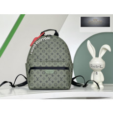 Louis Vuitton Discovery BackPack