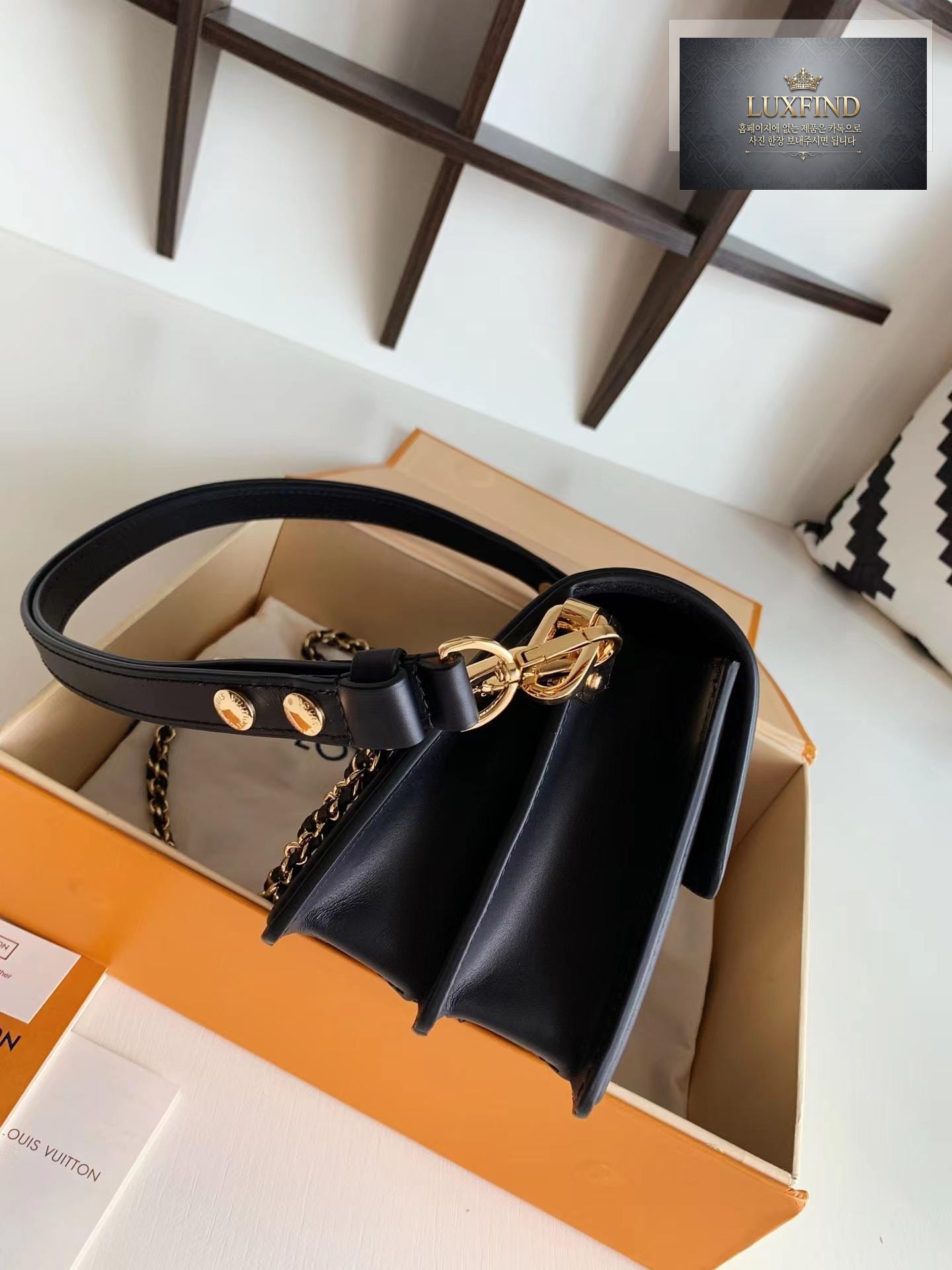 Louis Vuitton Dauphine Mini MM