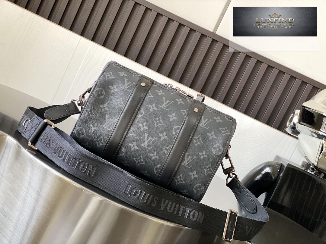 Louis Vuitton City Keeppole