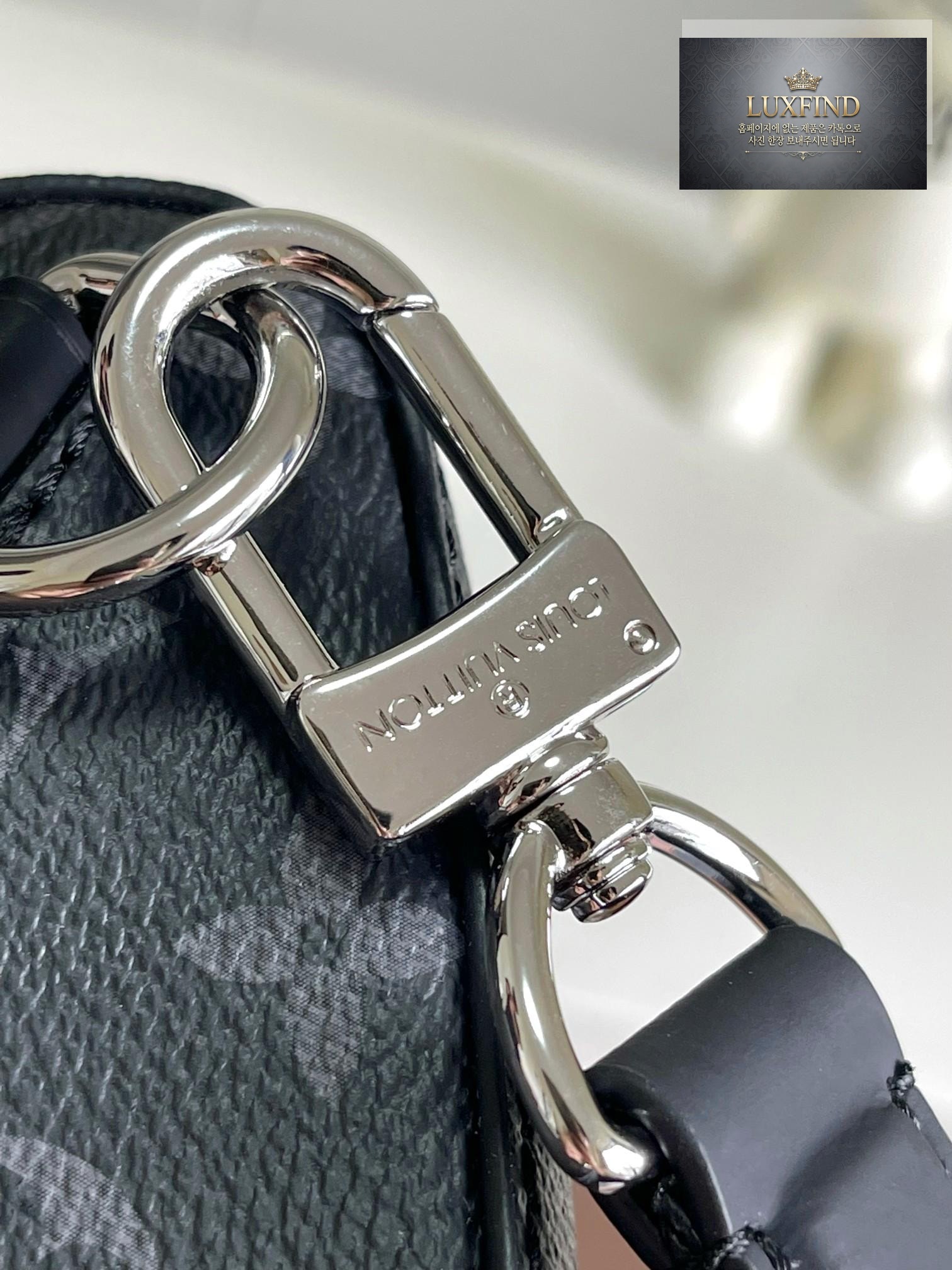 Louis Vuitton Avenue Sling PM Monogram Eclipse