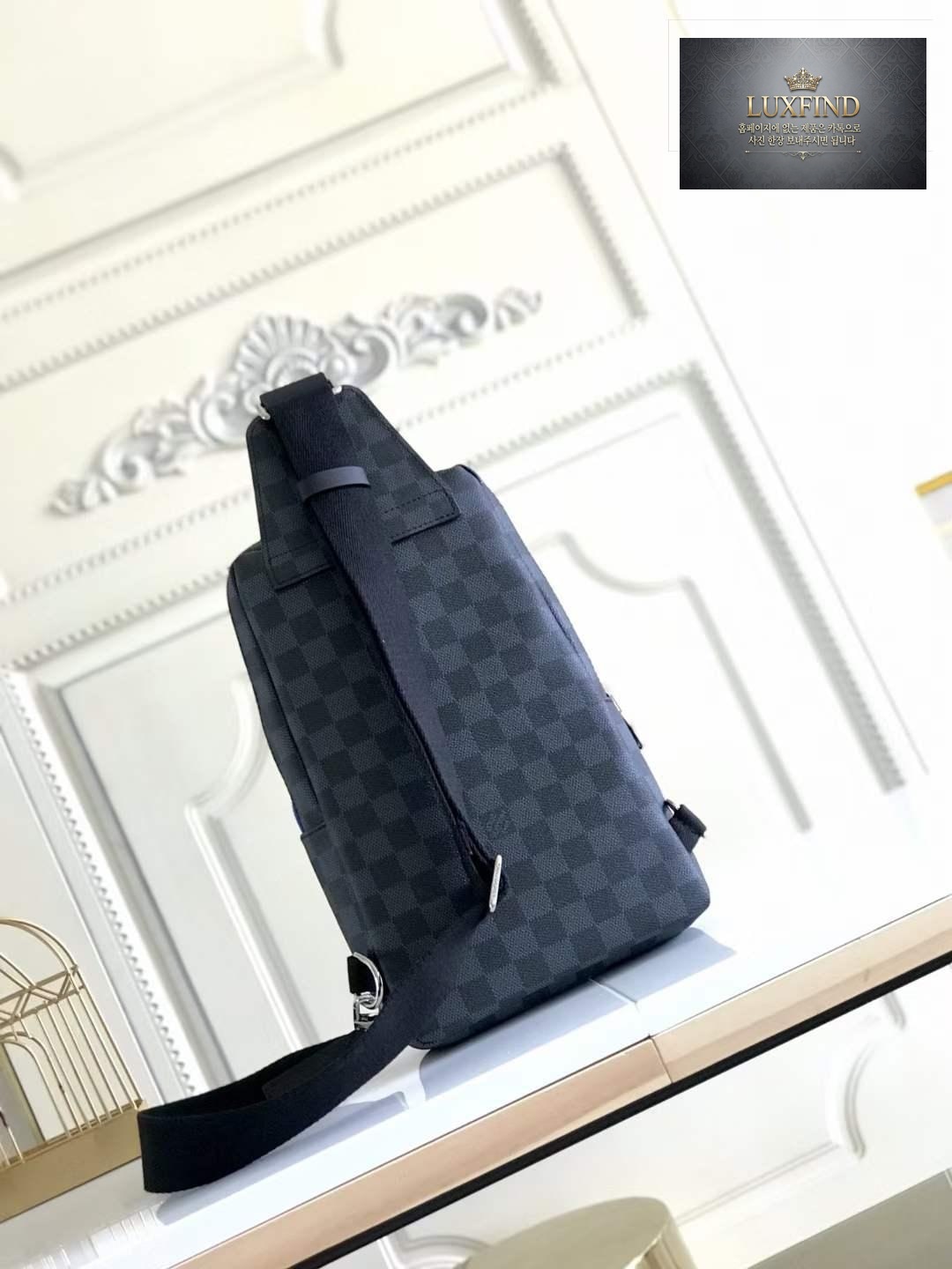 Louis Vuitton Avenue Sling