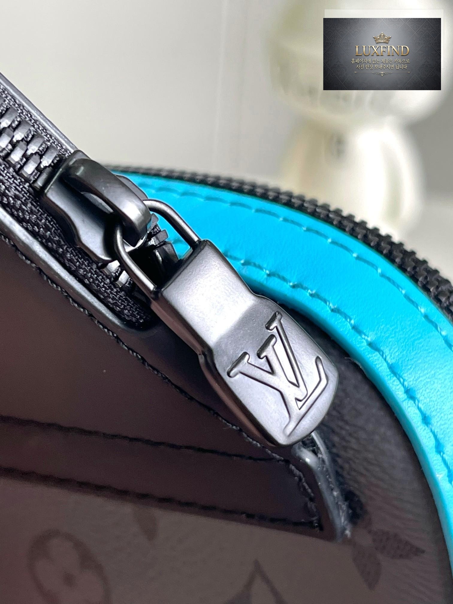 Louis Vuitton Aveneu Sling PM Monogram Eclipse Revers