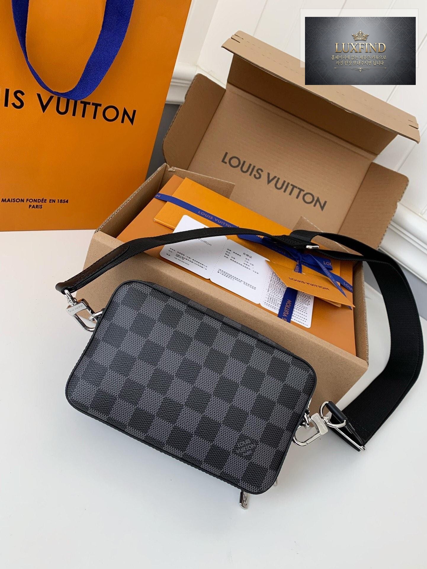 Louis Vuitton Alpha Wearable Wallet