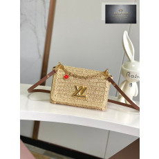 Louis Vuitton Twist PM Slim