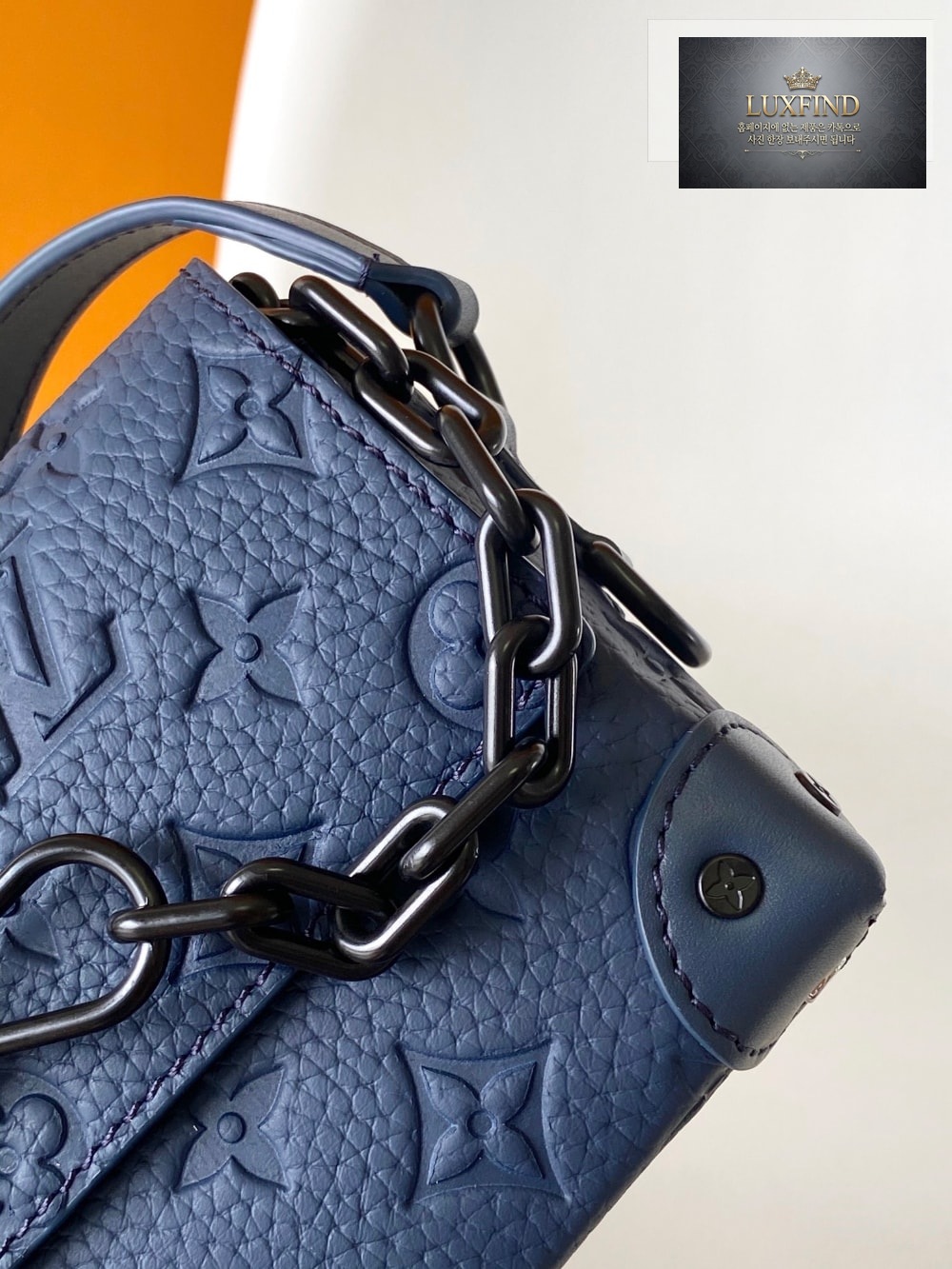 Louis Vuitton Steamer Wearable Wallet Taurillon Monogram