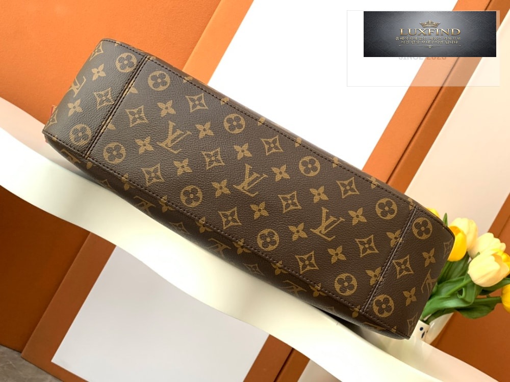 Louis Vuitton Slouchy Monogram MM