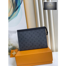 Louis Vuitton Pochette Voyage MM