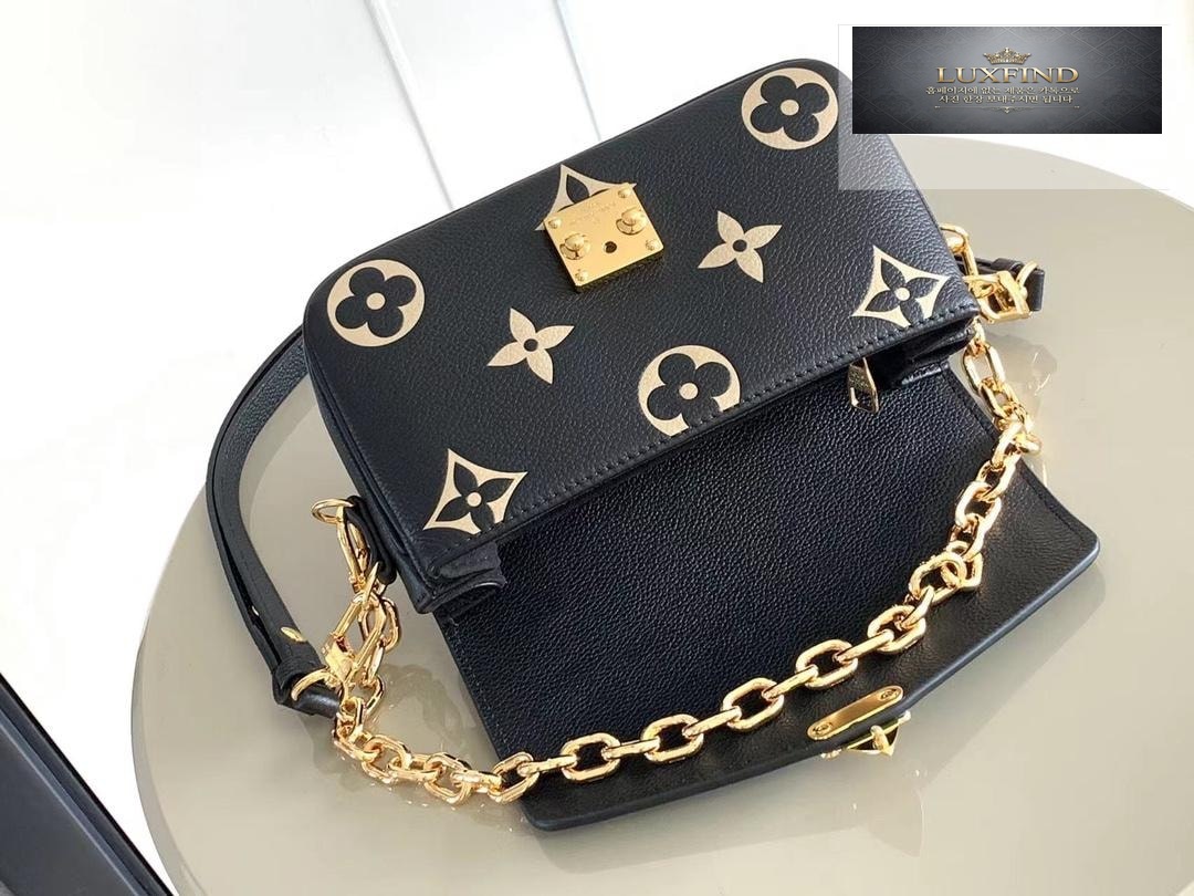 Louis Vuitton Pochette Metis East West Edition