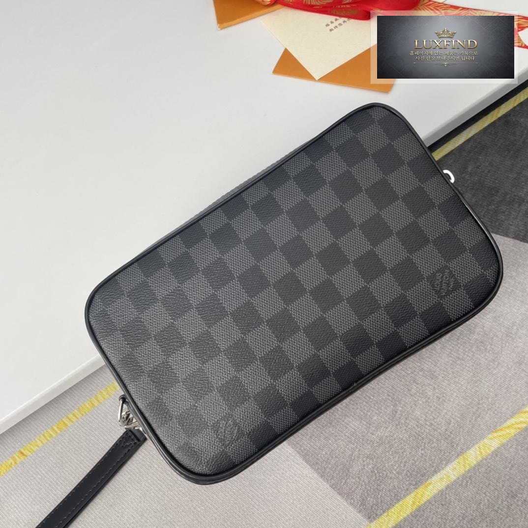 Louis Vuitton Pochette Kasai