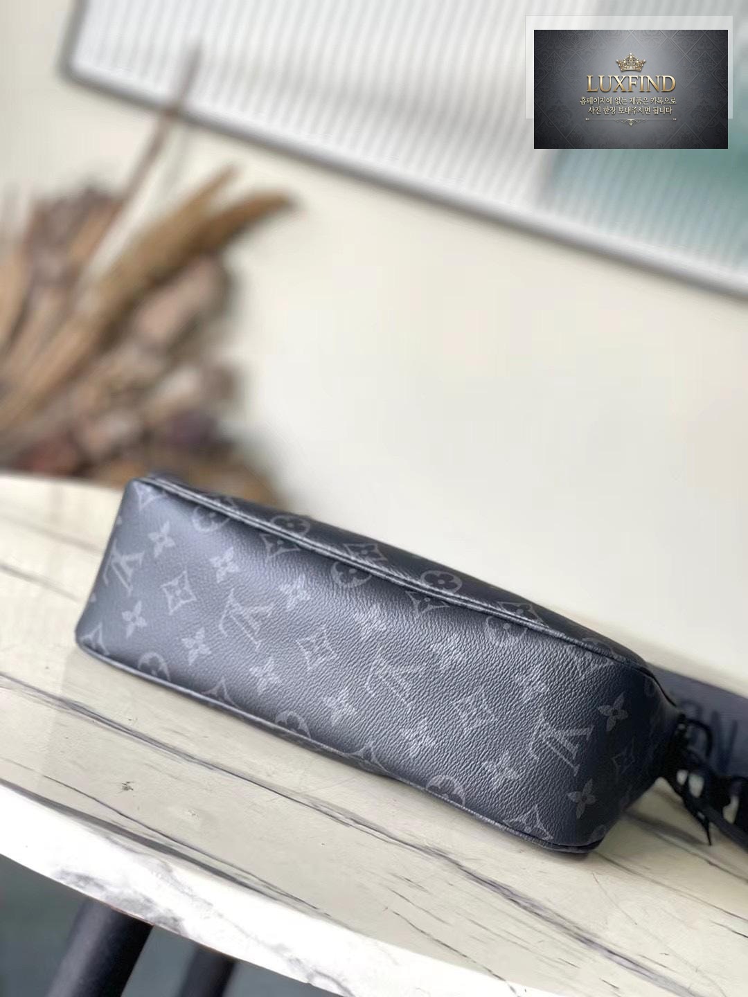 Louis Vuitton Pochette Accessoire XL