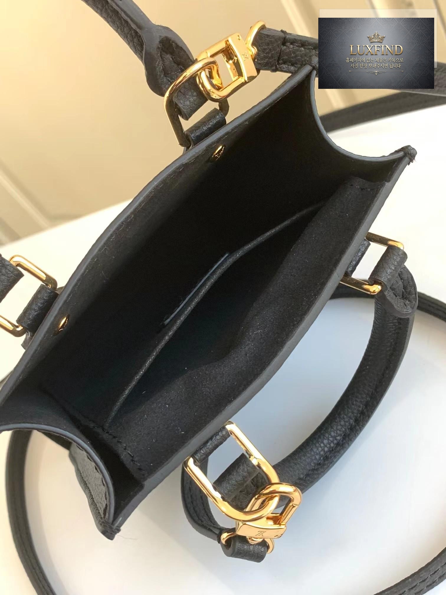 Louis Vuitton Petit Sac Plat