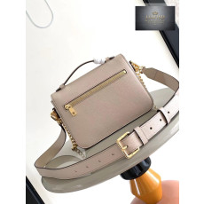 Louis Vuitton Oxford Lockme