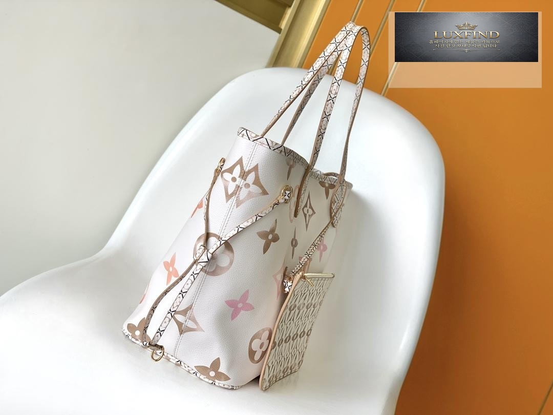 Louis Vuitton Neverfull Giant Monogram