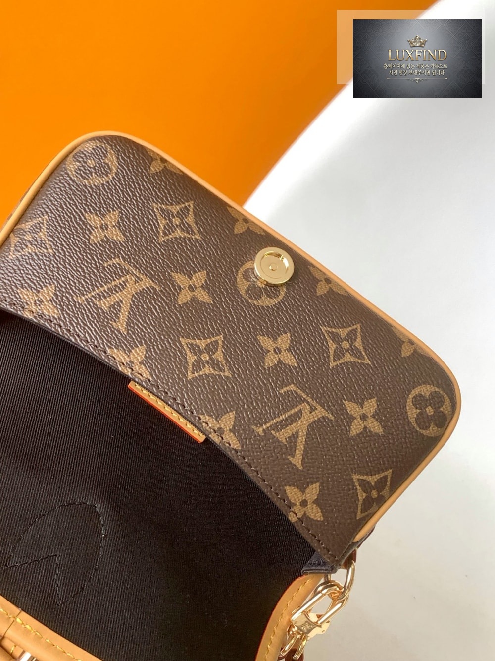 Louis Vuitton Nano Daine
