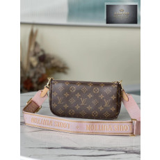 Louis Vuitton Multi Pochette Axesua