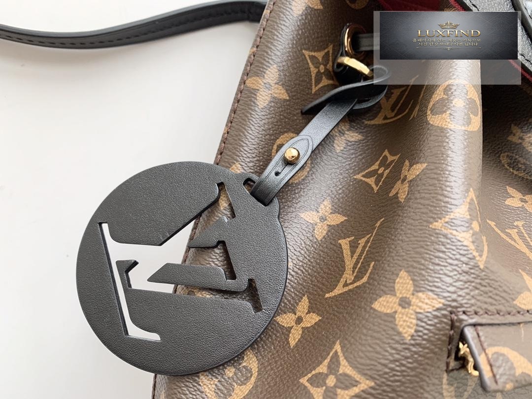 Louis Vuitton Montsouris PM