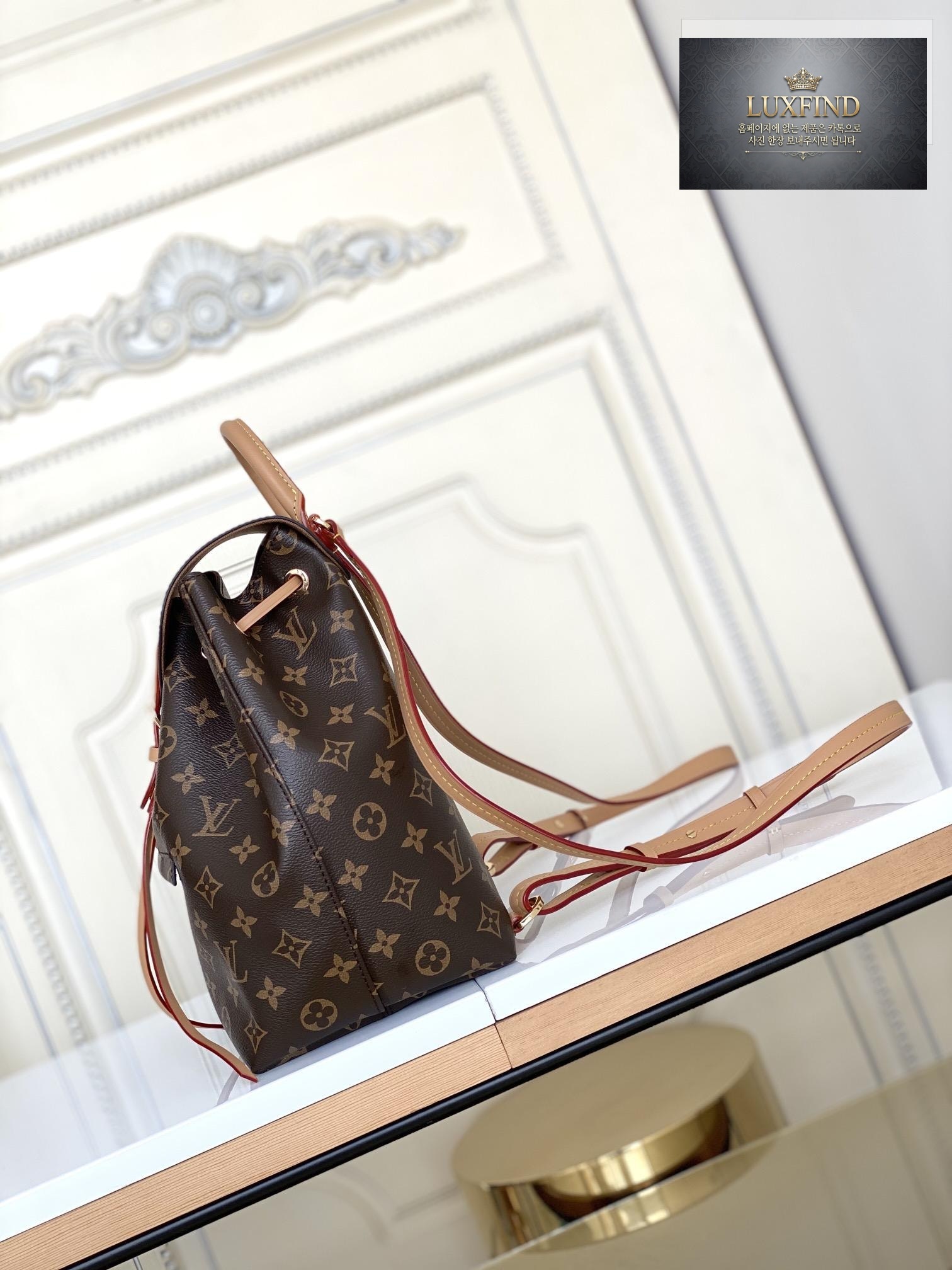 Louis Vuitton Montsouris PM