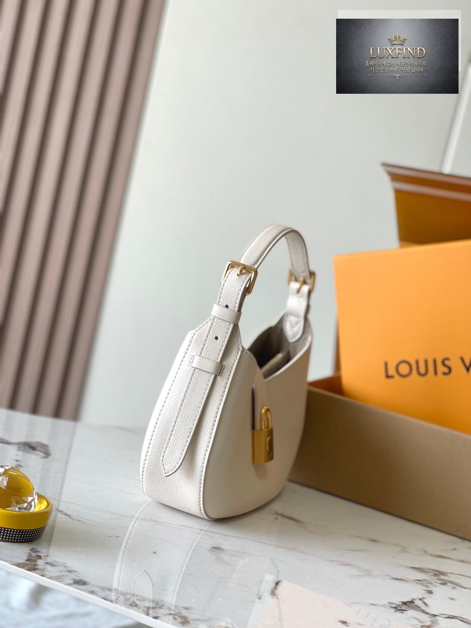 Louis Vuitton Low Key Shoulder