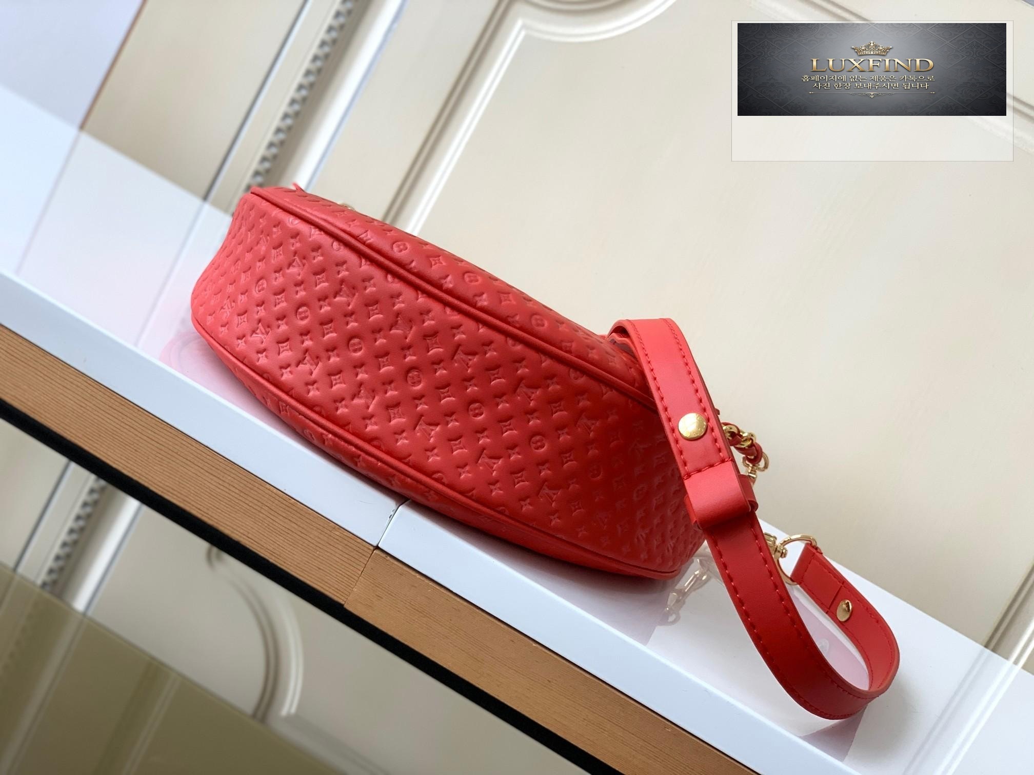 Louis Vuitton Loop H27