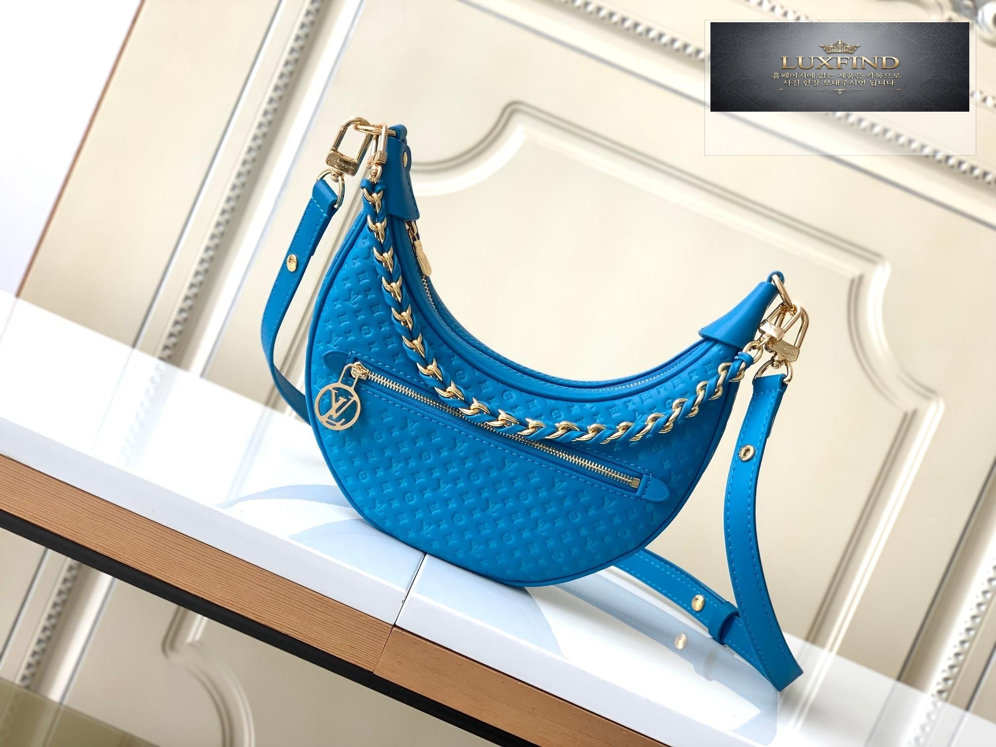 Louis Vuitton Loop H27