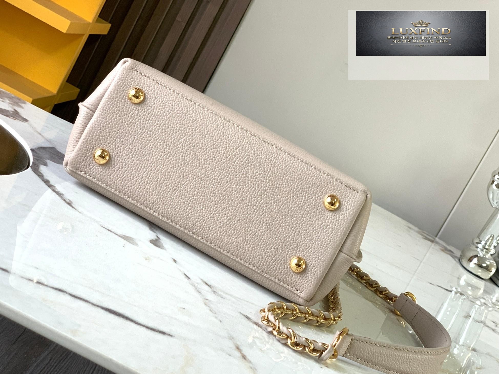 Louis Vuitton Lock Me Ever Mini