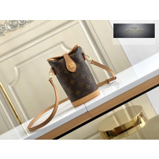 Louis Vuitton Fold Me Pouch Monogram