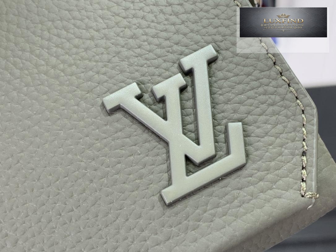 Louis Vuitton Fastline Wearable Wallet