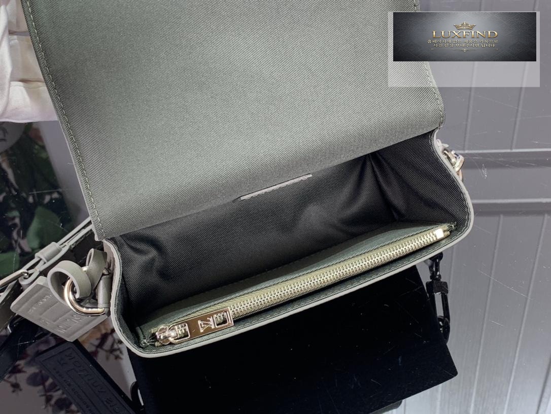 Louis Vuitton Fastline Wearable Wallet