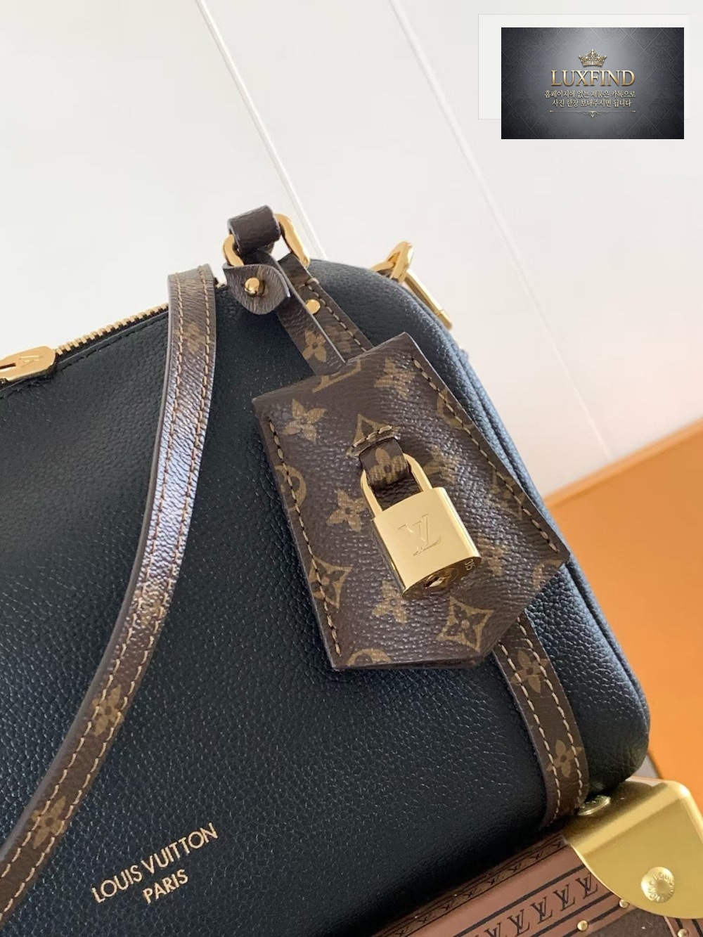 Louis Vuitton Express PM