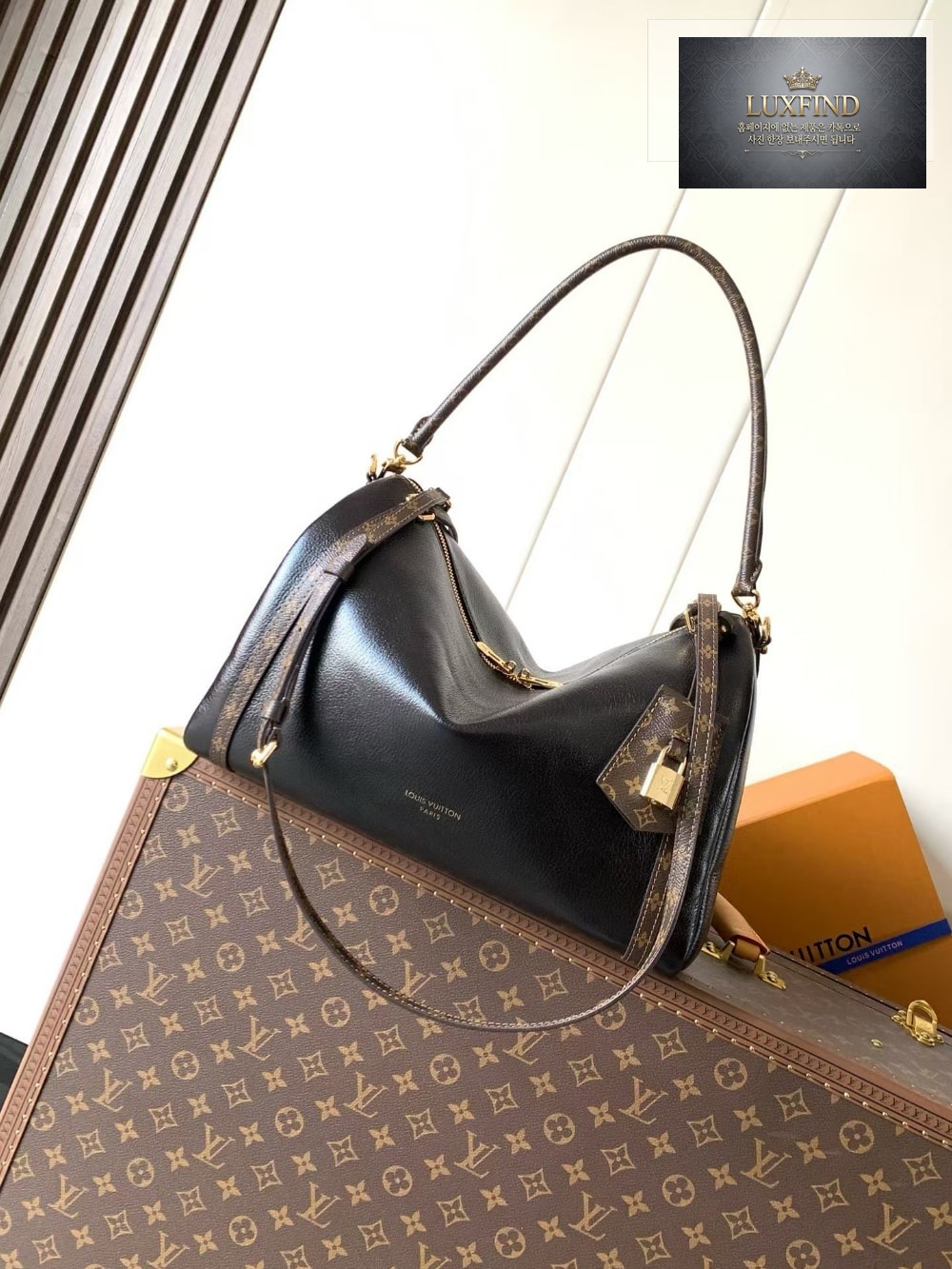 Louis Vuitton Express MM