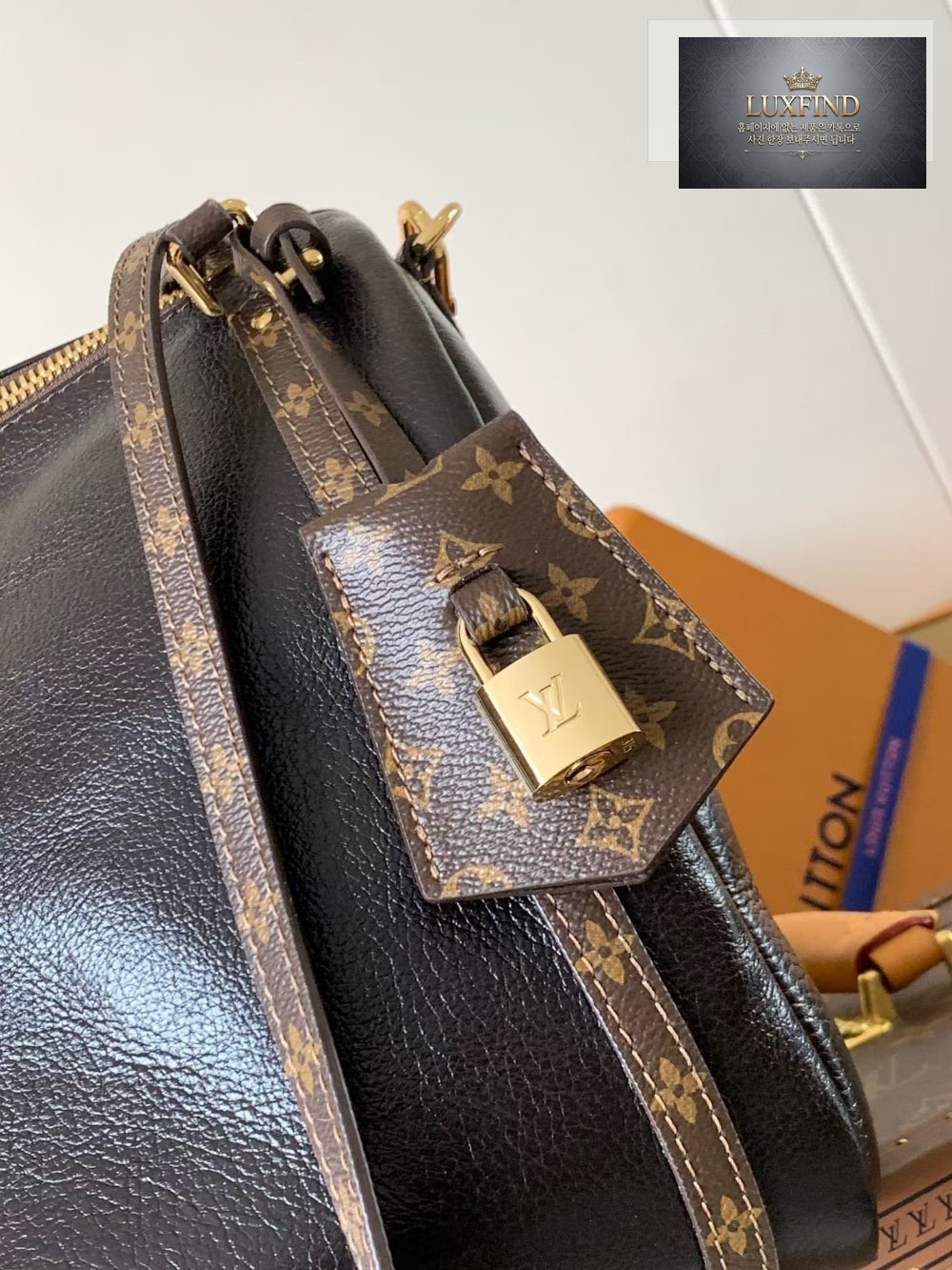 Louis Vuitton Express MM