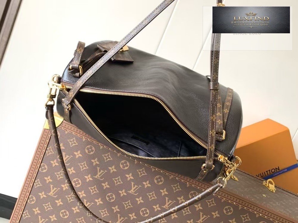 Louis Vuitton Express MM