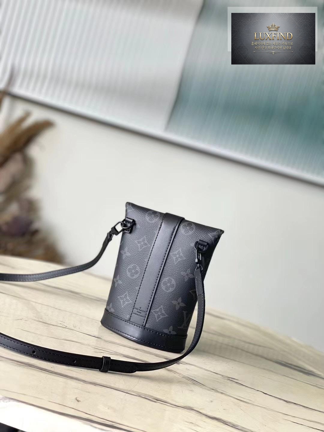 Louis Vuitton Envelope Pouch Monogram Eclipse