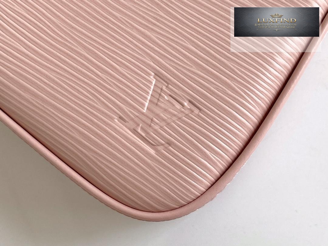 Louis Vuitton Easy Pouch on Strap Epi