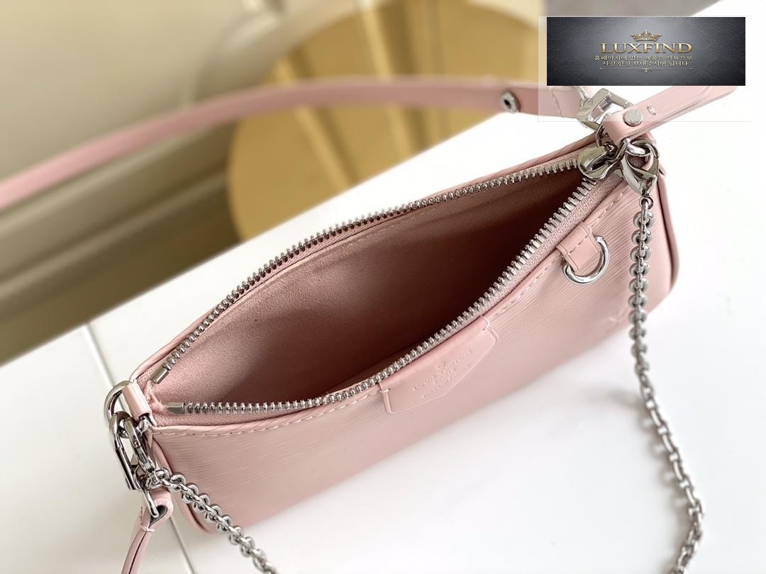 Louis Vuitton Easy Pouch on Strap Epi