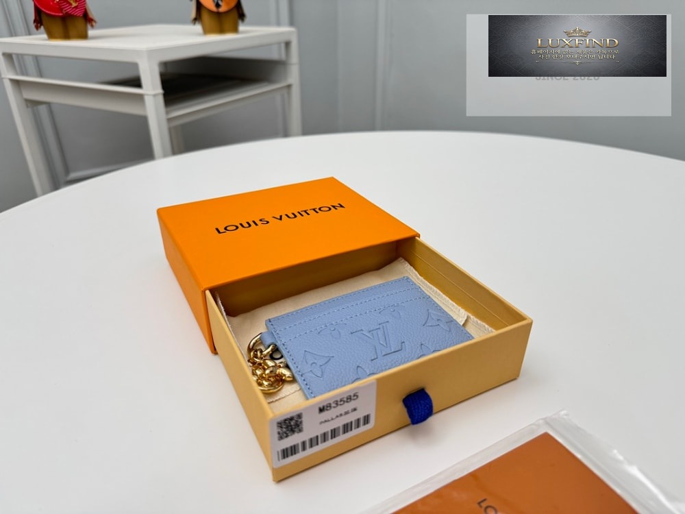 Louis Vuitton M83585
