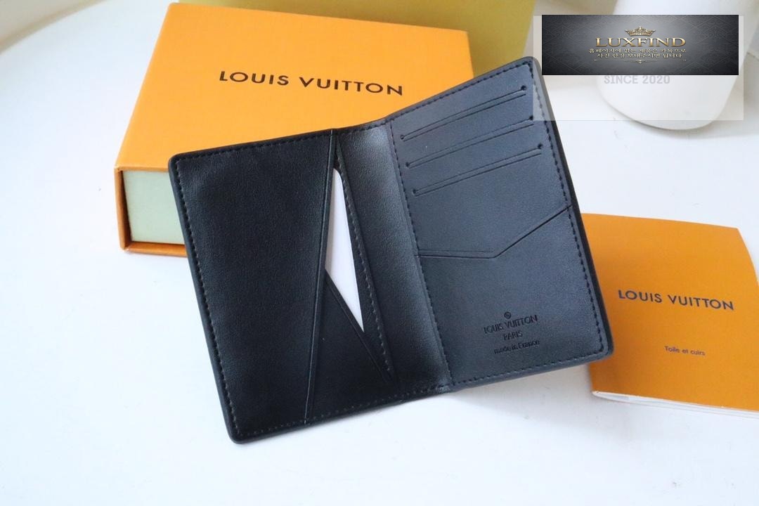Louis Vuitton M82297