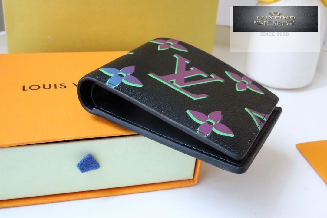 Louis Vuitton M82297