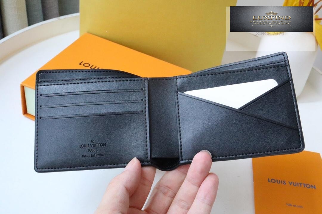Louis Vuitton M82297